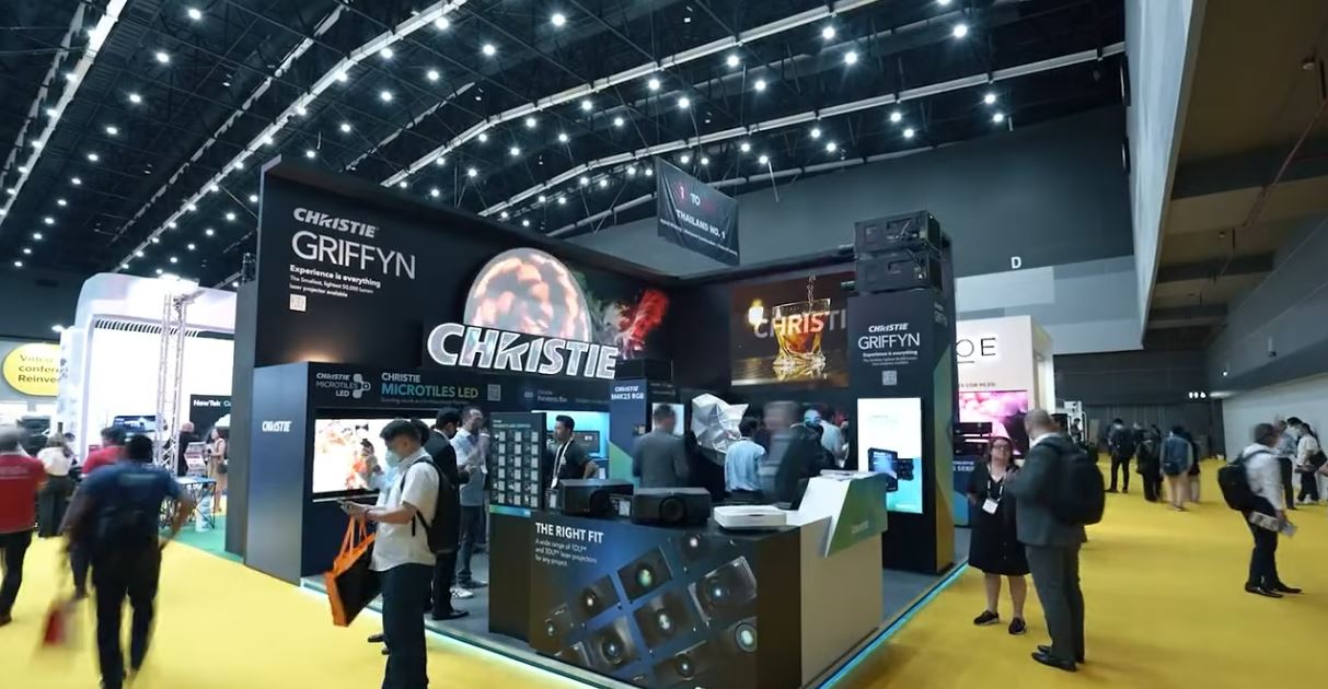 Experience a Christie® trade show booth as if you were there.