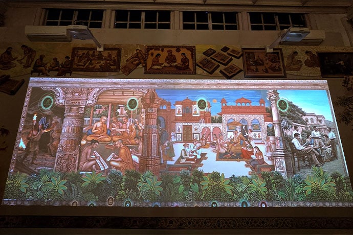 Christie Captiva DWU500S projectors power a large-screen display.