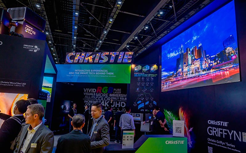 Visitors experienced an interactive projection display featuring the new 4K22-HS 1DLP projector, Pandoras Box® software with Notch integration, Widget Designer, and AirScan.
